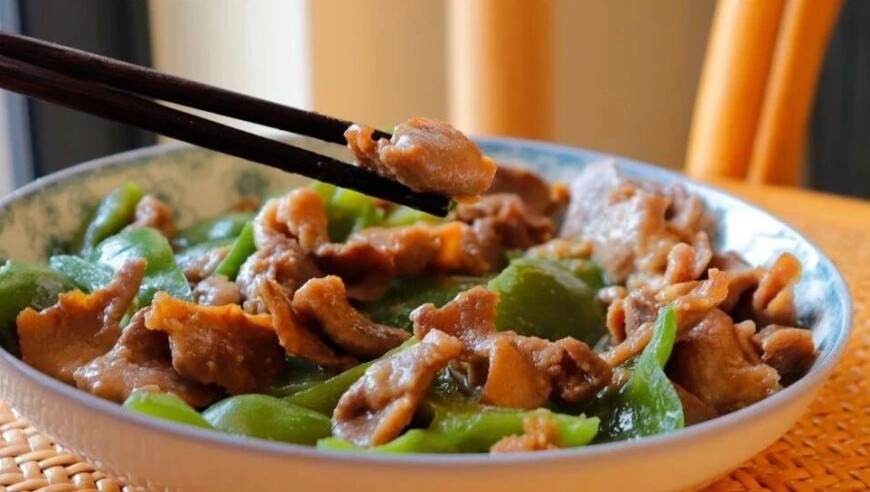 奶茶不买你俩倒是对跳上了,2025新澳管家婆挂免费,前瞻性战略落实探讨_VR版V7.9