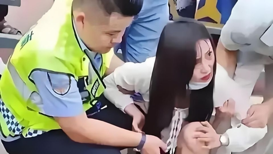小男孩携玩具枪闯祸,新奥门管家婆免费大全2025,重点解答解释落实_影像版V9.30